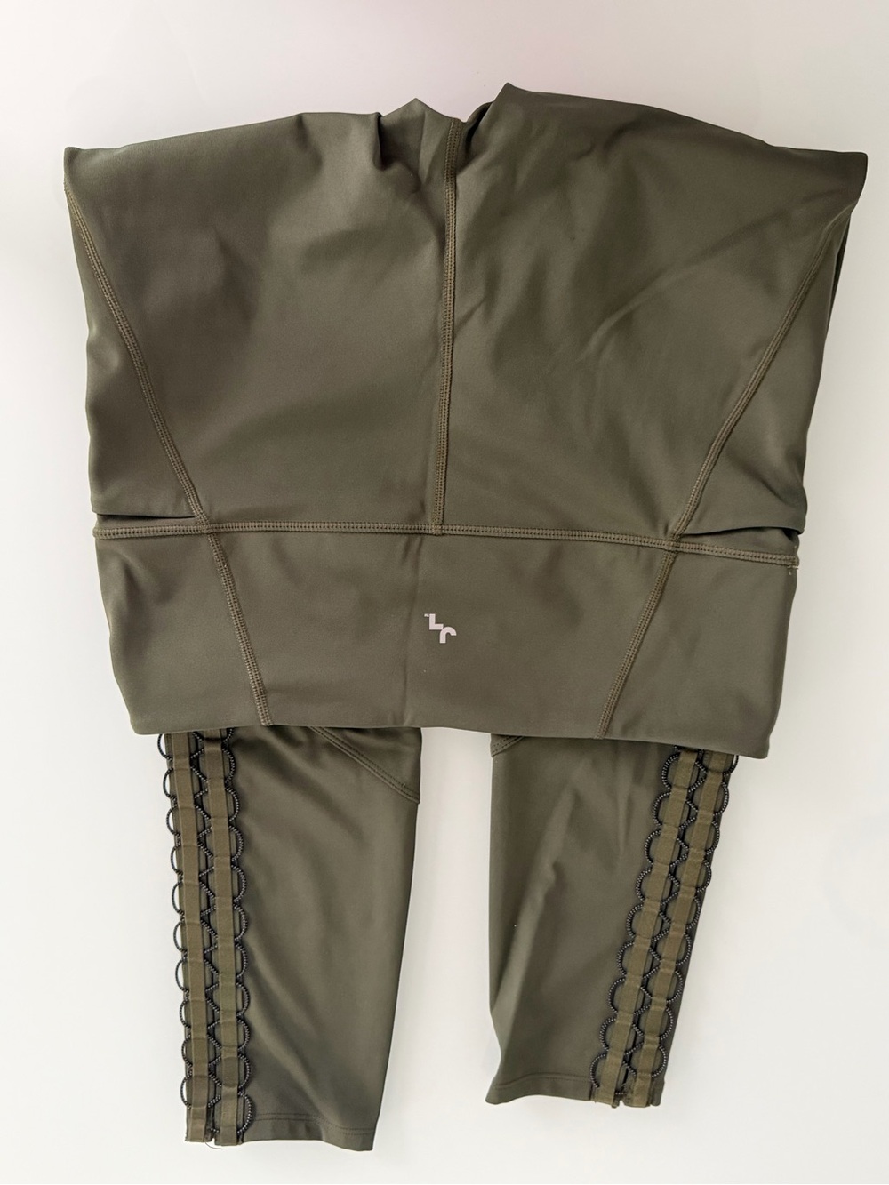 JoyLab Olive Green Sculpting Capri Leggings Set with Side Stitch Detail
